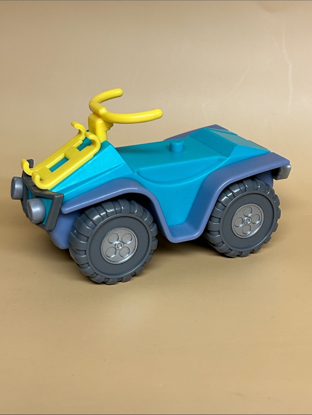 Bluey Green Beach Quad Vehicle Cruiser